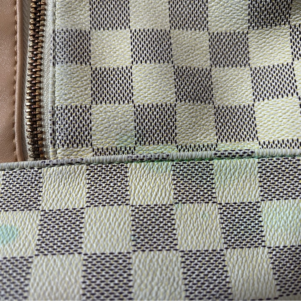 Small Backpack - Picture 4 of 9